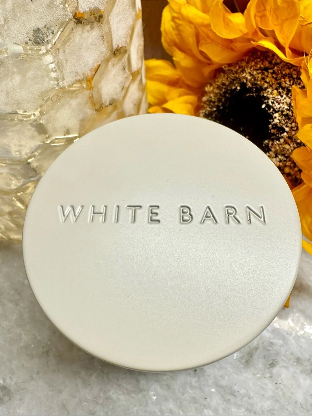 New White Barn / Bath & Body Works Single 1-Wick Coffee & Whiskey Candle 8oz